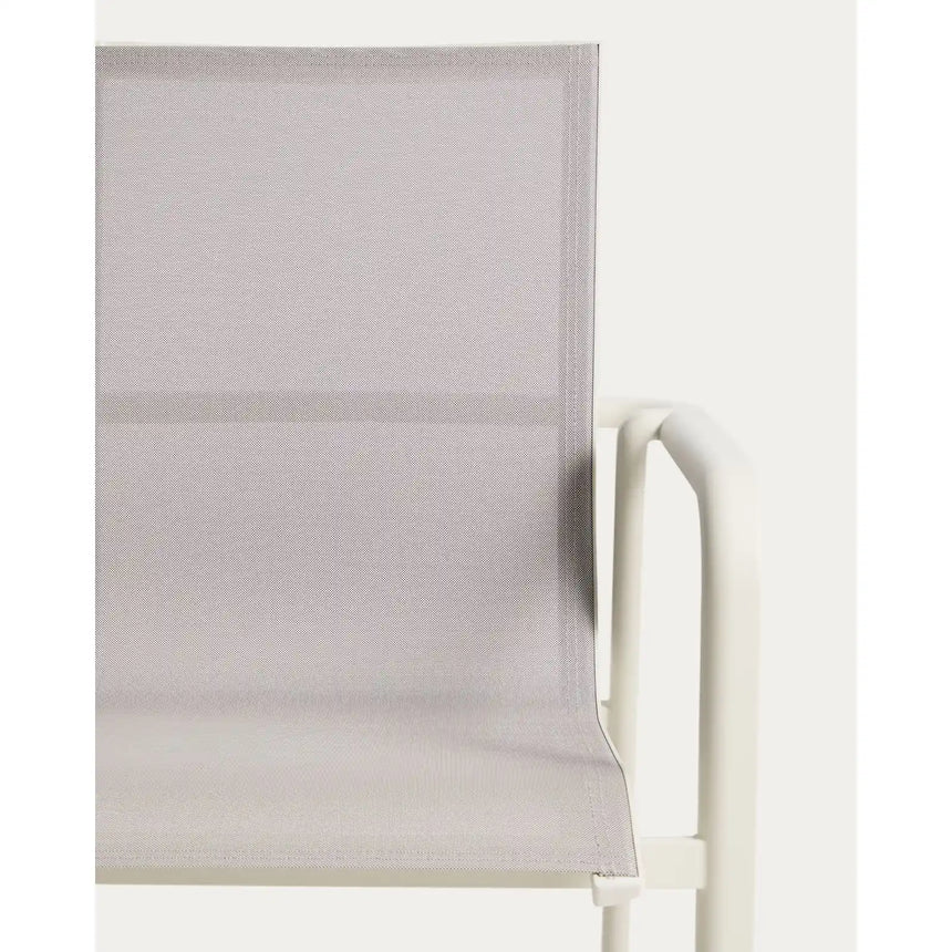 Stapelbarer Outdoor-Stuhl Canea aus beigem Texteline und Aluminium in Ecru von Kave Home – Bild 8