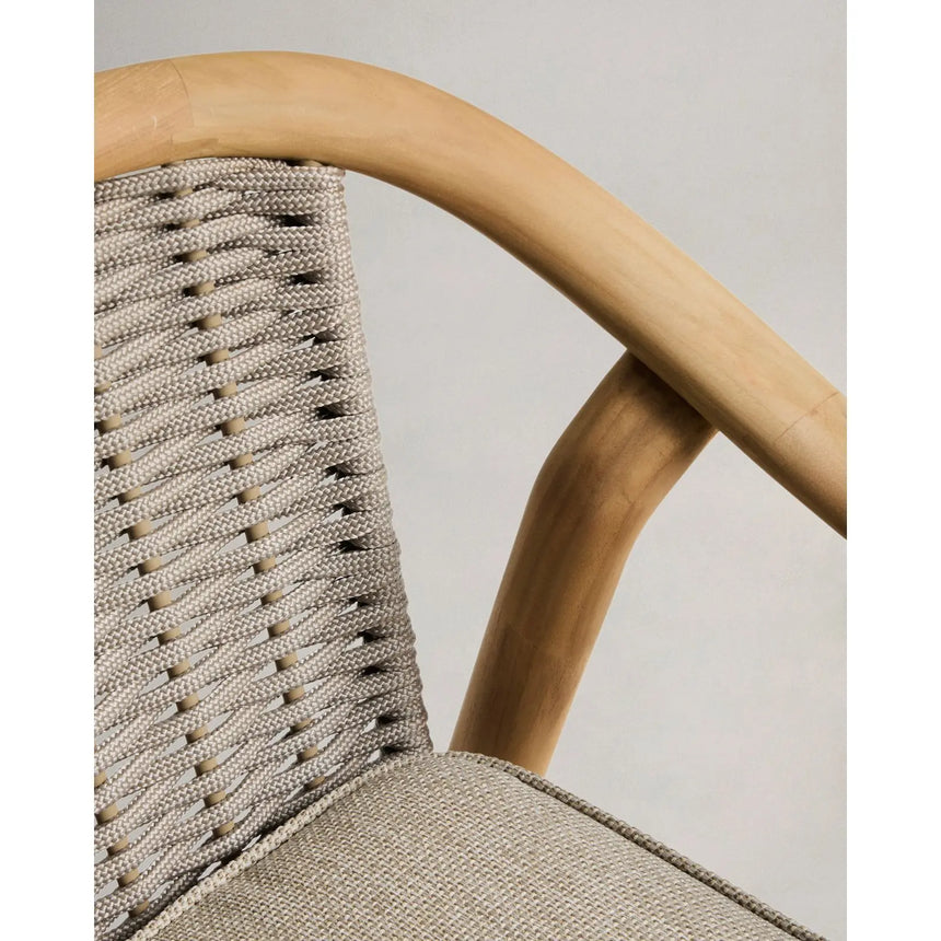 Stapelbarer Outdoor-Stuhl Elunda aus massivem Teakholz, FSC 100 % von Kave Home – Bild 12