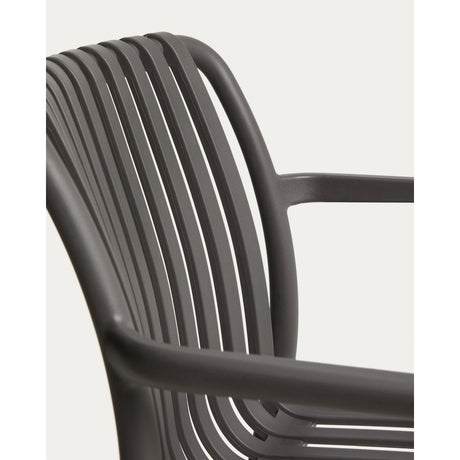 Stapelbarer Outdoor-Stuhl Isabellini in Graphitgrau von Kave Home – Bild 11
