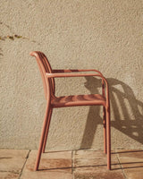 Stapelbarer Outdoor-Stuhl Isabellini in Terrakotta von Kave Home – Bild 4