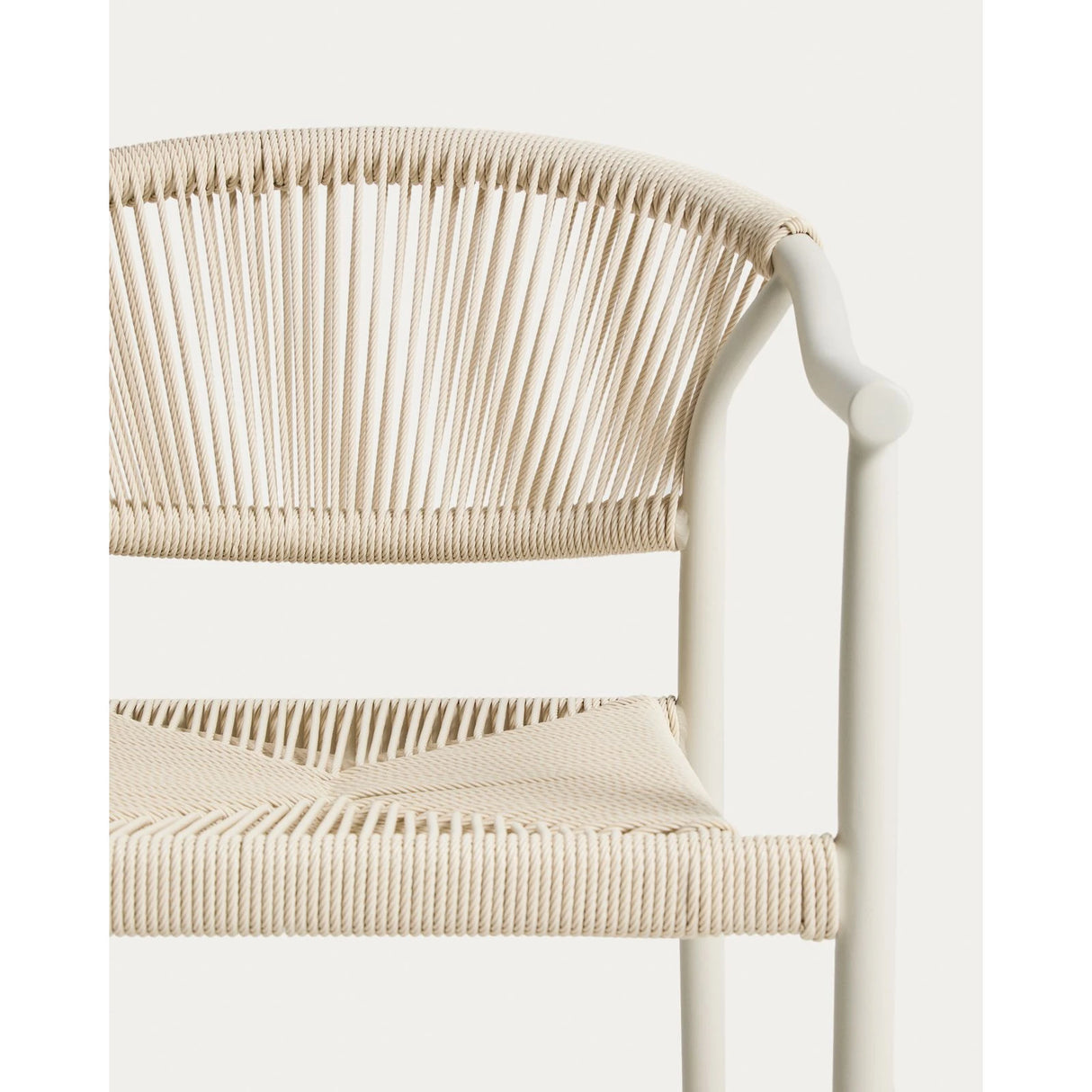 Stapelbarer Outdoor-Stuhl Livadia aus beigem Aluminium von Kave Home – Bild 10