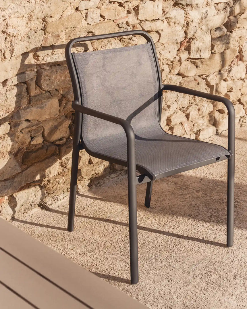 Stapelbarer Outdoor-Stuhl Luri aus Aluminium und Texteline von Kave Home – Bild 2