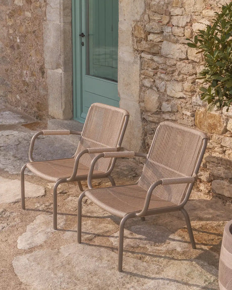 Stapelbarer Sessel Salis aus ecrufarbenem Aluminium und ecrufarbenem Synthetikseil von Kave Home – Bild 2