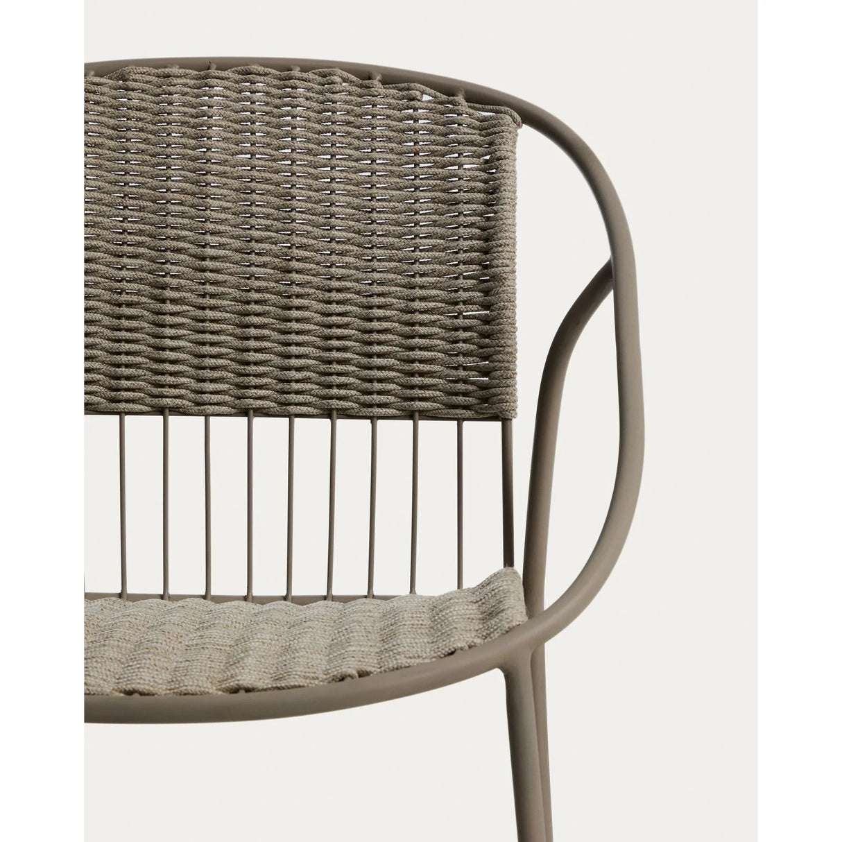 Stapelbarer Stuhl Atrani aus verzinktem Stahl und Seil von Kave Home – Bild 9