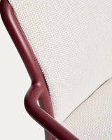 Stapelbarer Stuhl Linosa aus Aluminium in Granatrot mit beigem Kissen von Kave Home – Bild 7