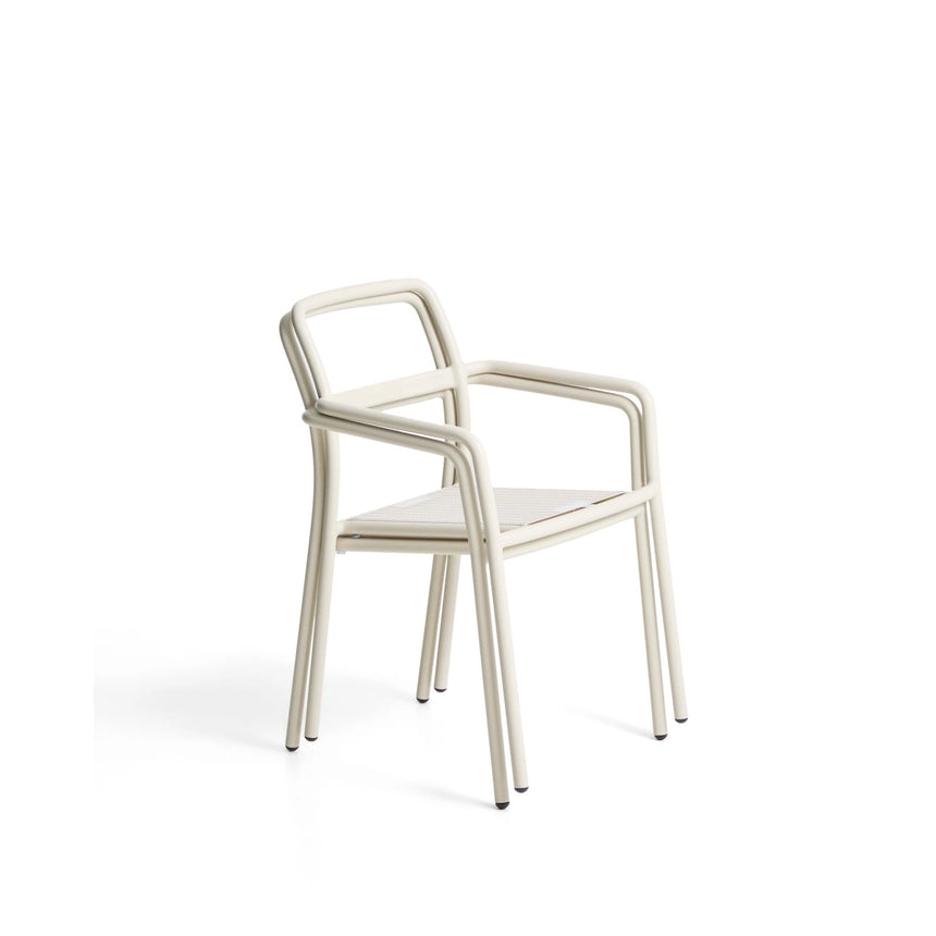 Stapelbarer Stuhl Linosa aus Aluminium in Naturfarbe mit beigem Kissen von Kave Home – Bild 3
