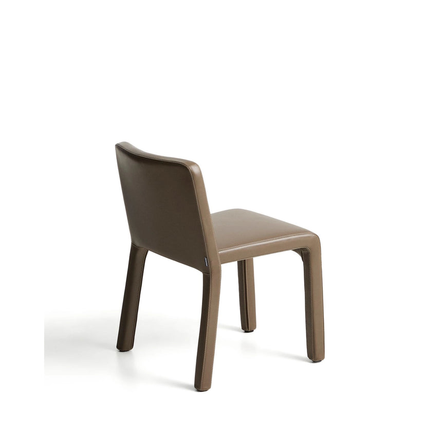 Stapelbarer Stuhl Loria mit braunem Polyurethan, FSC 100 % von Kave Home – Bild 5