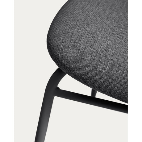 Stapelbarer Stuhl Meli mit Chenille und Metallbeinen FSC Mix Credit von Kave Home – Bild 9