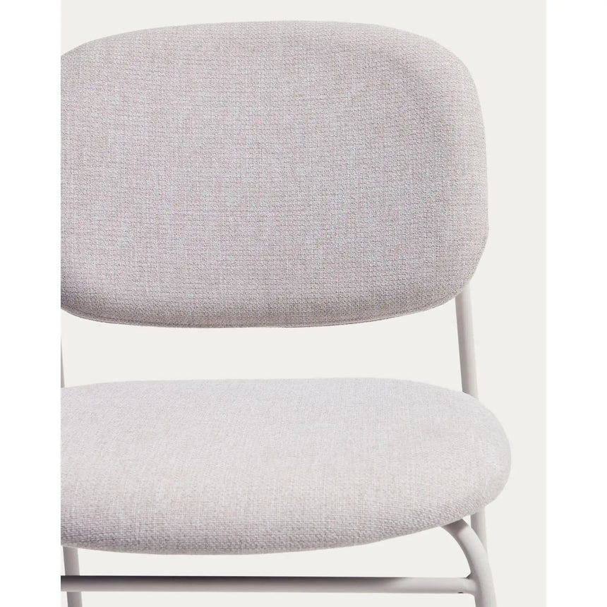 Stapelbarer Stuhl Meli mit beiger Chenille und beigen Metallbeinen FSC Mix Credit von Kave Home – Bild 8