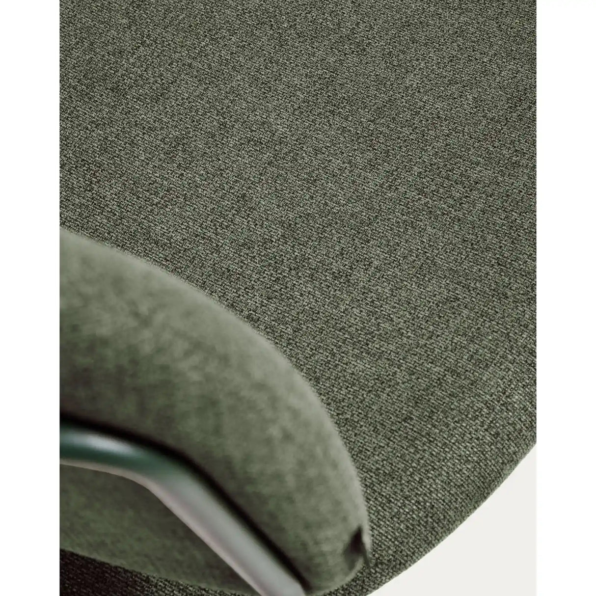 Stapelbarer Stuhl Meli mit grüner Chenille und grünen Metallbeinen, FSC Mix Credit von Kave Home – Bild 11