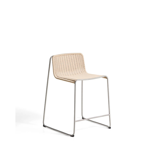 Stapelhocker Tavari aus beigefarbenem Synthetikseil und Edelstahl in gebürsteter Optik, 65 cm von Kave Home – Bild 1