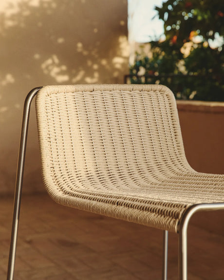 Stapelhocker Tavari aus beigefarbenem Synthetikseil und Edelstahl in gebürsteter Optik, 75 cm von Kave Home – Bild 3