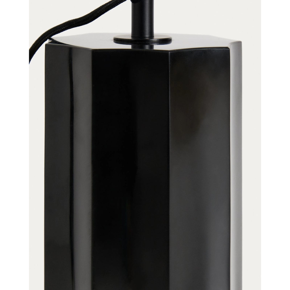 Stehlampe Idela aus Rauchglas und schwarzem Marmor von Kave Home – Bild 4