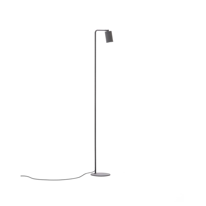 Stehlampe Manie aus Metall mit Finish in schwarzer Gusseisenoptik von Kave Home – Produktbild 1