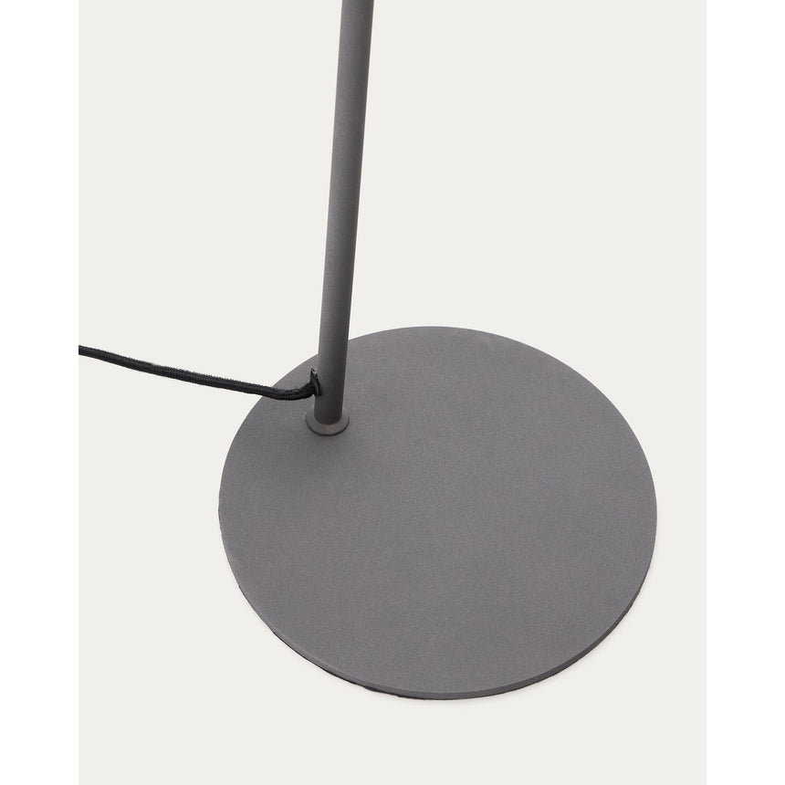 Stehlampe Manie aus Metall mit Finish in schwarzer Gusseisenoptik von Kave Home – Produktbild 8