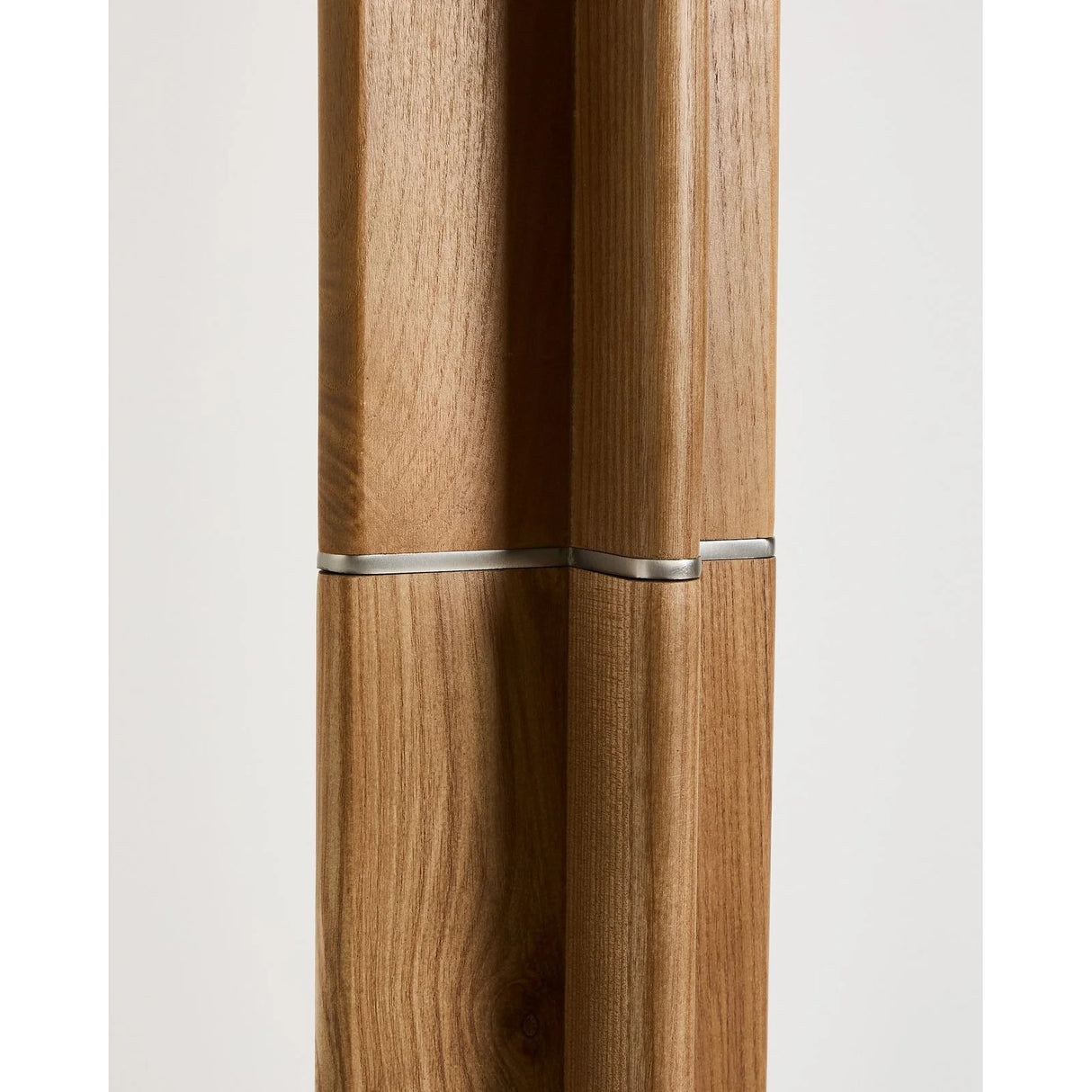 Stehlampe Niani aus Kautschukholz mit Finish in Naturton und elfenbeinfarbenem Baumwollschirm von Kave Home – Bild 5