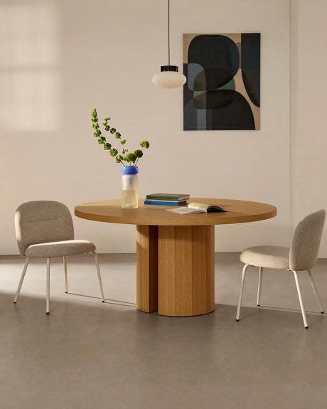 Stuhl Arino mit beiger Chenille und beigen Metallbeinen  von Kave Home – Bild 2