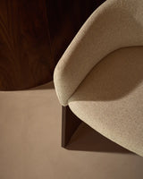 Stuhl Bosca mit beigefarbener Chenille und Nussbaumfurnier FSC 100% von Kave Home – Bild 4