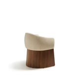 Stuhl Bosca mit beigefarbener Chenille und Nussbaumfurnier FSC 100% von Kave Home – Bild 8