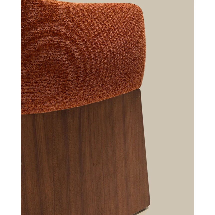 Stuhl Bosca mit terrakottafarbener Chenille und Nussbaumfurnier FSC 100% von Kave Home – Bild 12
