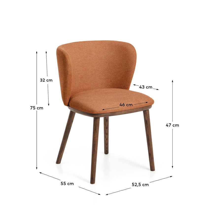 Stuhl Ciselia flammhemmend terrakottafarbener Chenille mit Beinen aus massivem Eschenholz mit walnussholzfarbenem Finish, FSC Mix Credit von Kave Home – Bild 3