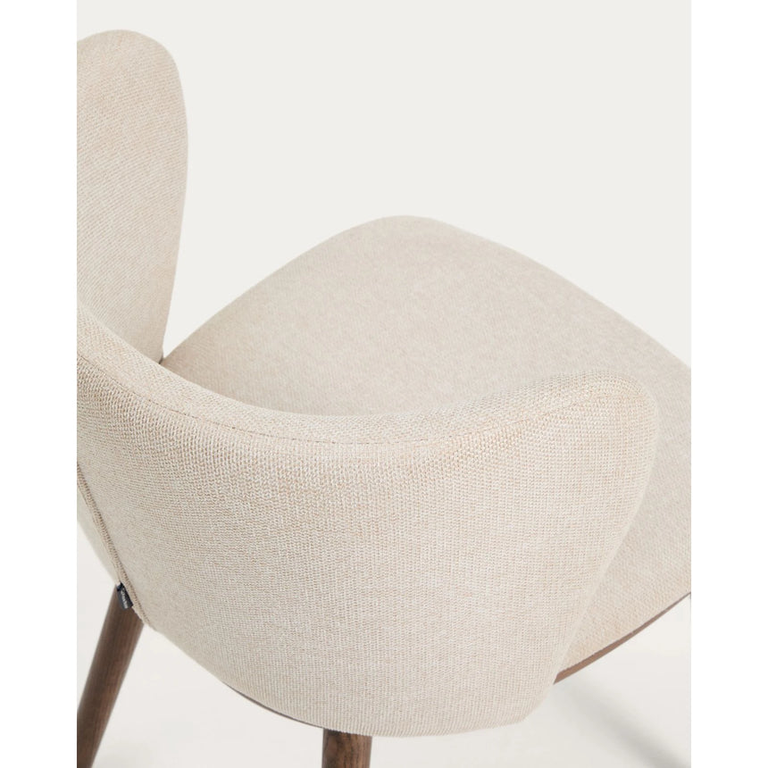 Stuhl Ciselia in beiger Chenille mit Beinen aus massivem Eschenholz mit walnussholzfarbenem Finish, FSC Mix Credit von Kave Home – Bild 10