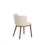 Stuhl Ciselia in beiger Chenille mit Beinen aus massivem Eschenholz mit walnussholzfarbenem Finish, FSC Mix Credit von Kave Home – Bild 6