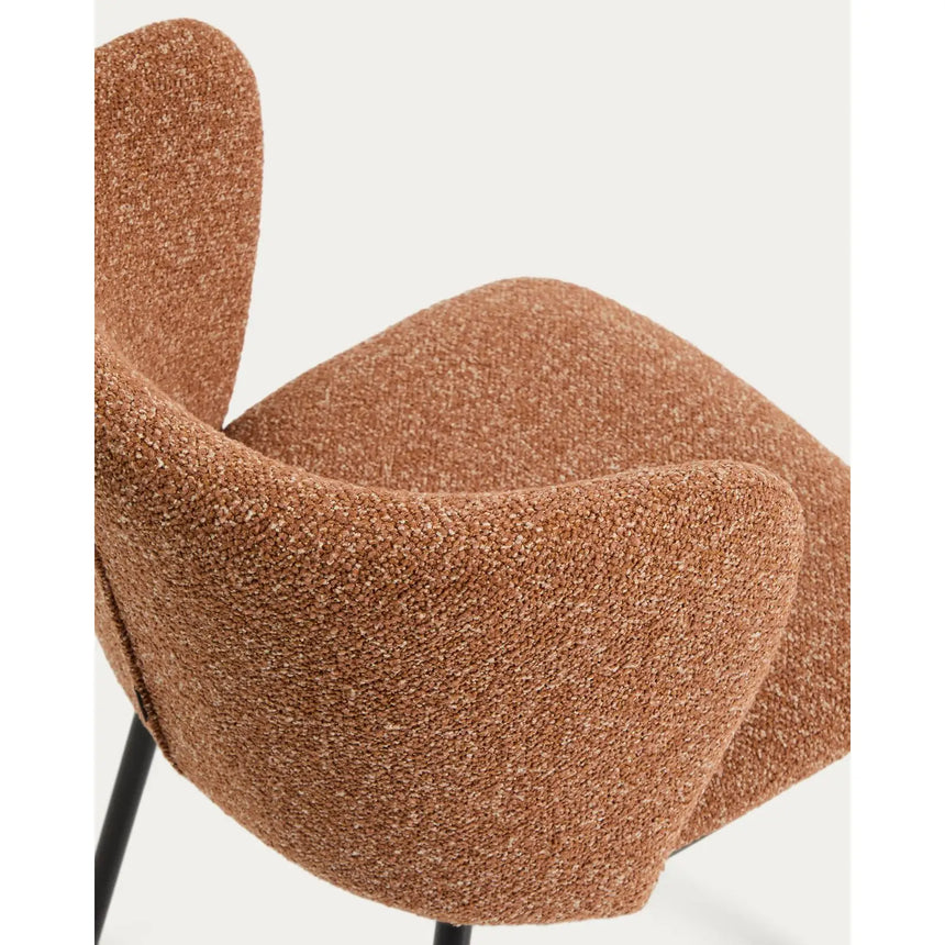 Stuhl Ciselia in dicker, terrakottafarbener Chenille mit Stahlbeinen mit schwarzem Finish, FSC Mix Credit von Kave Home – Bild 10
