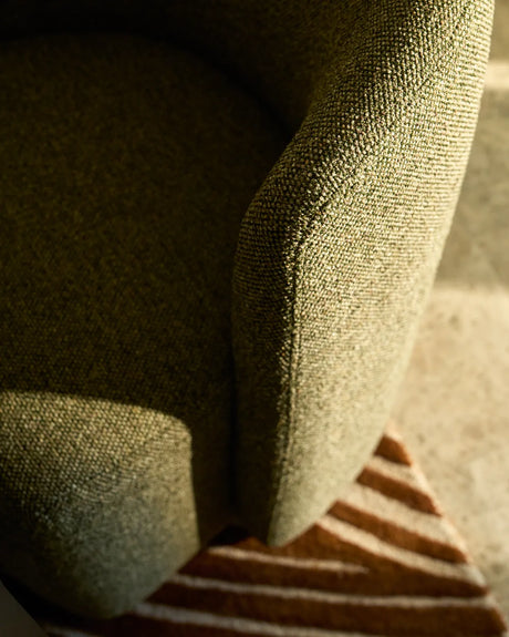 Stuhl Corvena aus Chenille FSC-Mix-Kredit von Kave Home – Bild 2