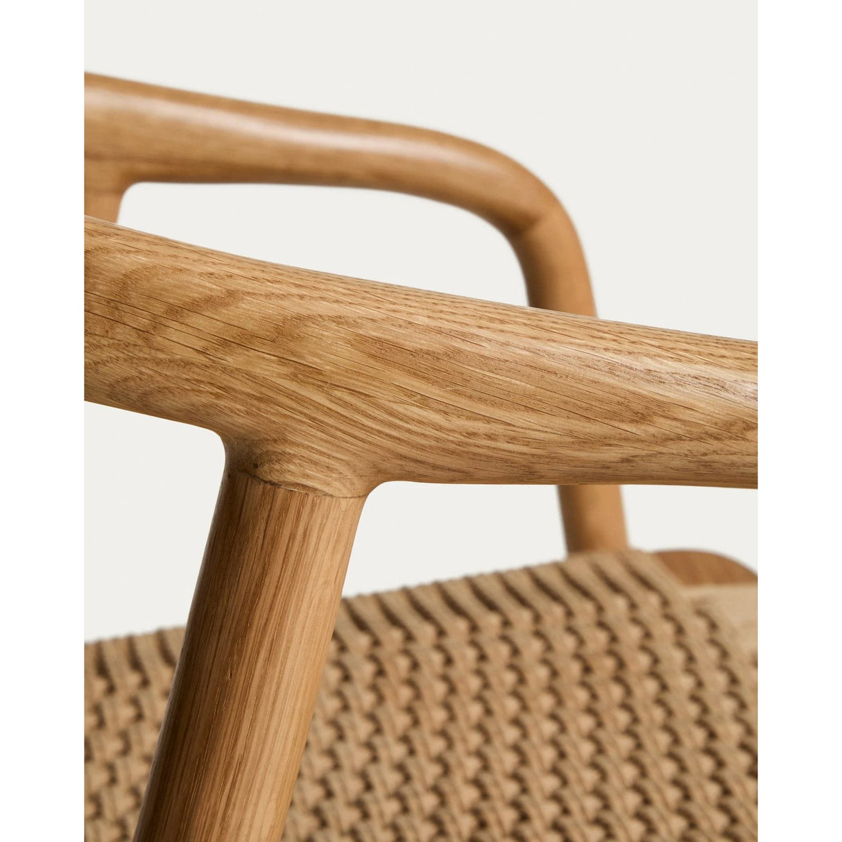 Stuhl Derile aus massivem Eichenholz mit Finish in natürlichem Farbton und beigem Papierseil 100% FSC von Kave Home – Bild 8