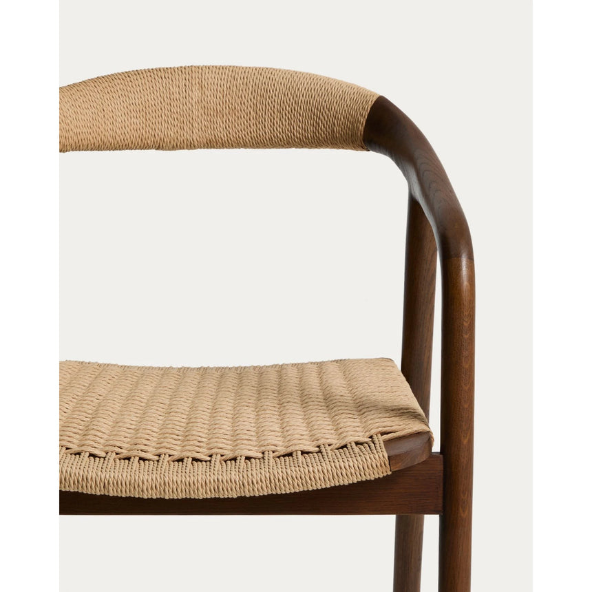 Stuhl Derile aus massivem Eichenholz mit Nussbaum-Finish und beigem Papierseil 100% FSC von Kave Home – Bild 10