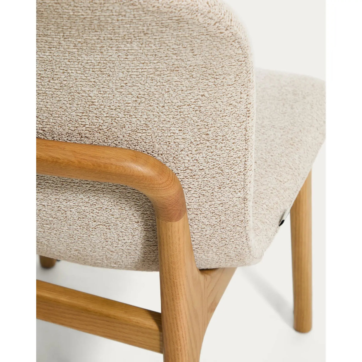 Stuhl Elnor aus Chenille und Beinen aus massivem Eichenholz mit Finish von Kave Home – Bild 10