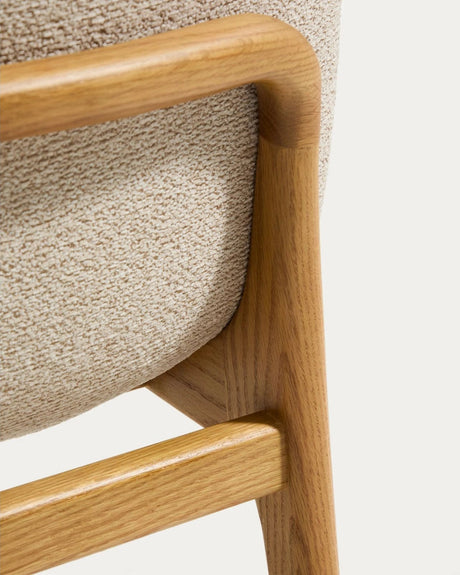 Stuhl Elnor aus Chenille und Beinen aus massivem Eichenholz mit Finish von Kave Home – Bild 8