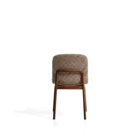Stuhl Elnor aus brauner Chenille und Beinen aus massivem Eichenholz mit Nussbaum-Finish von Kave Home – Bild 5