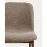 Stuhl Elnor aus brauner Chenille und Beinen aus massivem Eichenholz mit Nussbaum-Finish von Kave Home – Bild 6