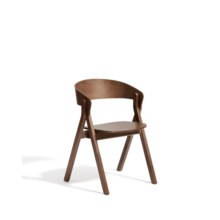 Stuhl Godia aus Eichenfurnier mit Nussbaumfinish oder in Naturfarben von Kave Home – Bild 1