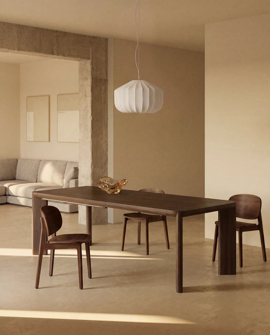 Stuhl Ludara aus Eichenfurnier mit Nussbaumfinish oder Naturfinish von Kave Home – Bild 2