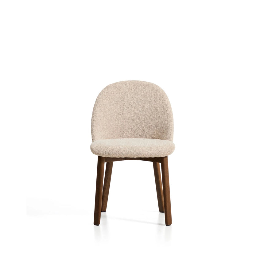 Stuhl Meila mit beiger Chenille und Beinen aus massivem Eschenholz mit Nussbaumfinish von Kave Home – Bild 7