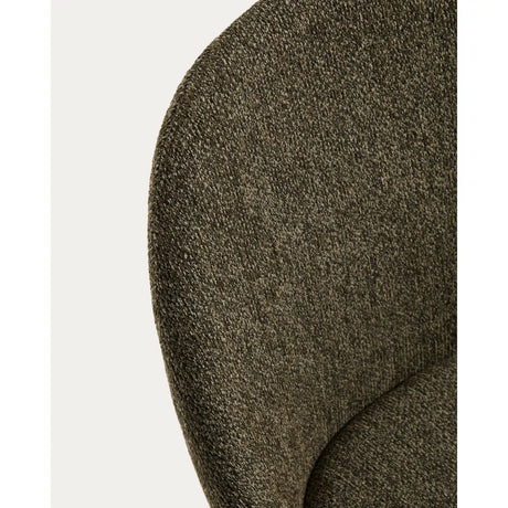 Stuhl Meila mit grüner Chenille und Beinen aus massivem Eschenholz mit Nussbaumfinish von Kave Home – Bild 10