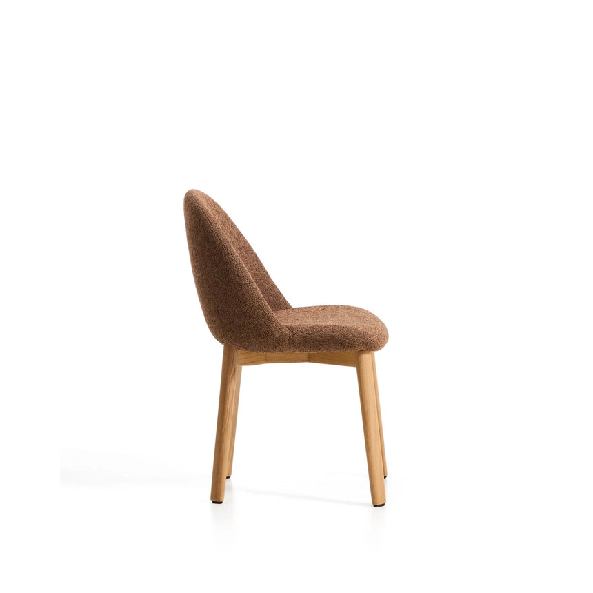 Stuhl Meila mit terrakottafarbener Chenille und Beinen aus massivem Eschenholz mit naturfarbenem Finish  von Kave Home – Bild 3