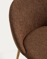 Stuhl Meila mit terrakottafarbener Chenille und Beinen aus massivem Eschenholz mit naturfarbenem Finish  von Kave Home – Bild 8