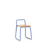 Stuhl Tinn aus Eschenfurnier und blauem Metallgestell. von Kave Home – Bild 1