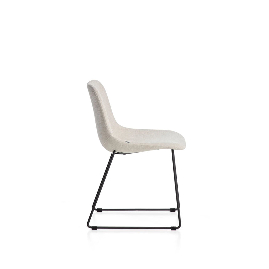 Stuhl Zahara mit beiger Chenille und Stahlbeinen mit schwarzem Finish, FSC 100 % von Kave Home – Bild 3