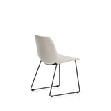 Stuhl Zahara mit beiger Chenille und Stahlbeinen mit schwarzem Finish, FSC 100 % von Kave Home – Bild 4