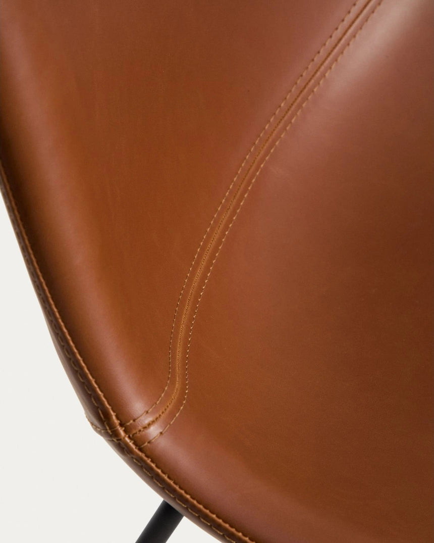 Stuhl Zahara ohne und mit Chenillebezug und Stahlbeinen mit schwarzem Finish, FSC 100 % von Kave Home – Bild 10