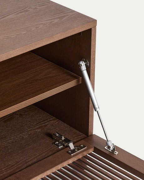 TV-Möbel Beyla aus Furnier und Massivholz aus Esche mit nussbaumfarbenem Finish 180 x 49,5 cm FSC 100% von Kave Home – Produktbild 10