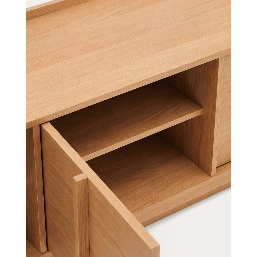 TV-Möbel Onix aus Eichenfurnier mit Naturton-Finish 200 x 45 cm FSC Mix Credit von Kave Home – Bild 5
