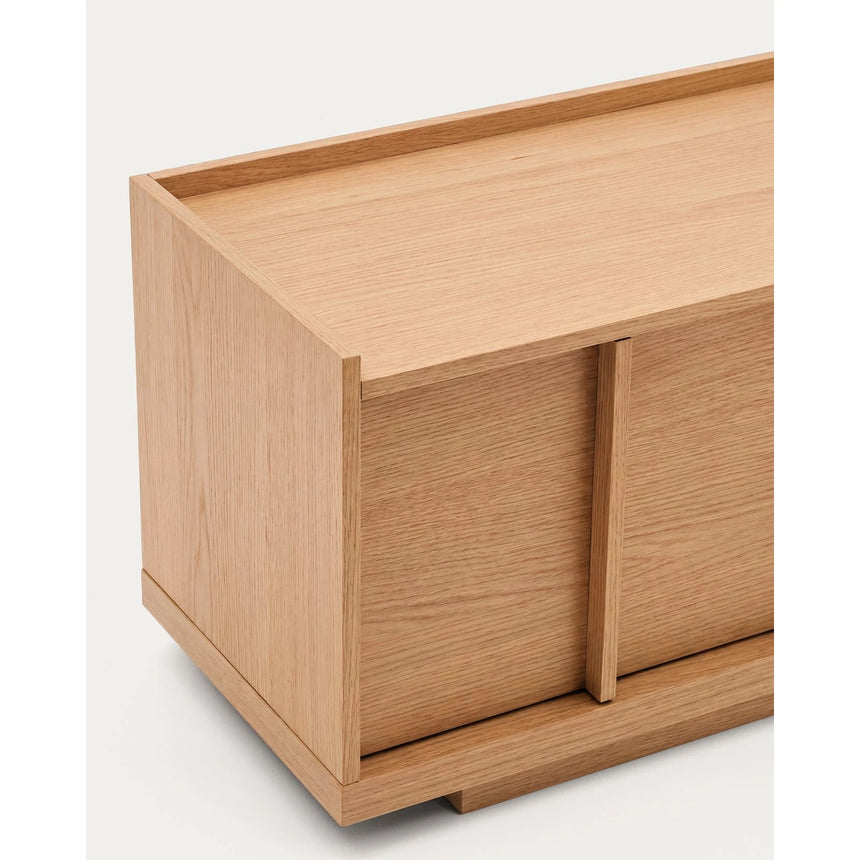 TV-Möbel Onix aus Eichenfurnier mit Naturton-Finish 200 x 45 cm FSC Mix Credit von Kave Home – Bild 6