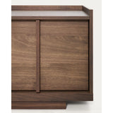TV-Möbel Onix aus Walnussfurnier mit dunklem Finish 150 x 47 cm FSC Mix Credit von Kave Home – Bild 6