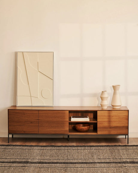 TV-Schrank Vedrana 3 Türen aus Nussholzfurnier und Stahlbeine in Schwarz 195 x 55 cm von Kave Home – Produktbild 6